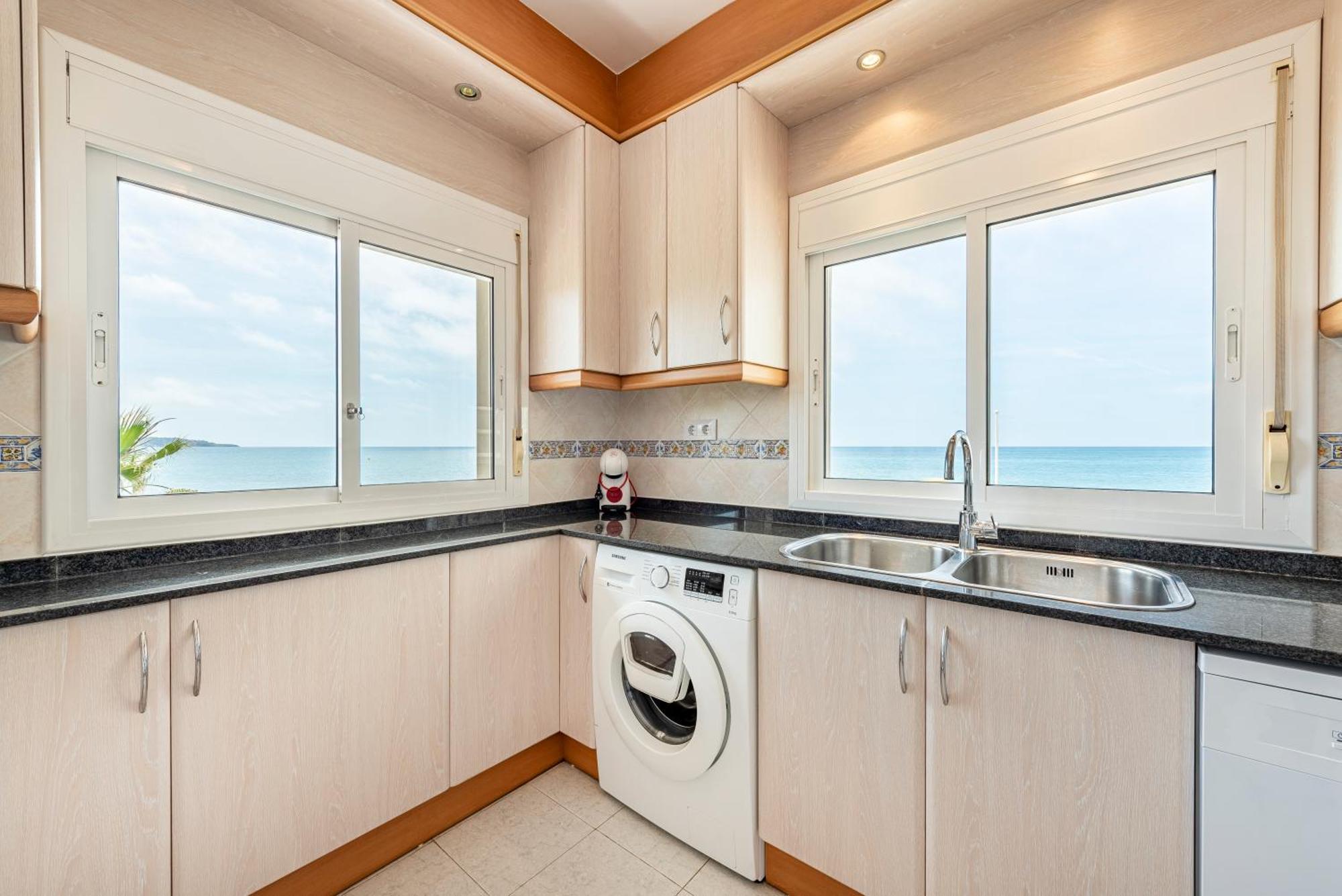 Apartamento Frente Al Mar Cambrils Esterno foto