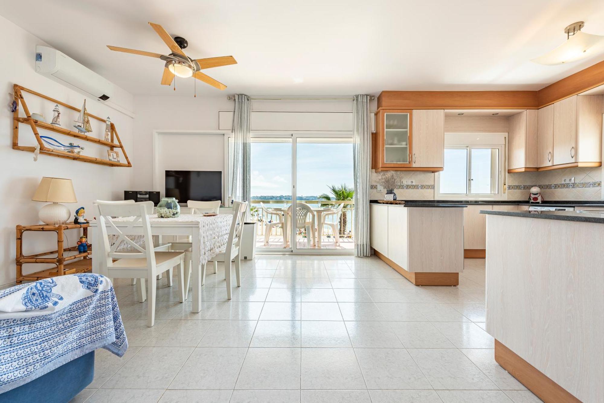 Apartamento Frente Al Mar Cambrils Esterno foto