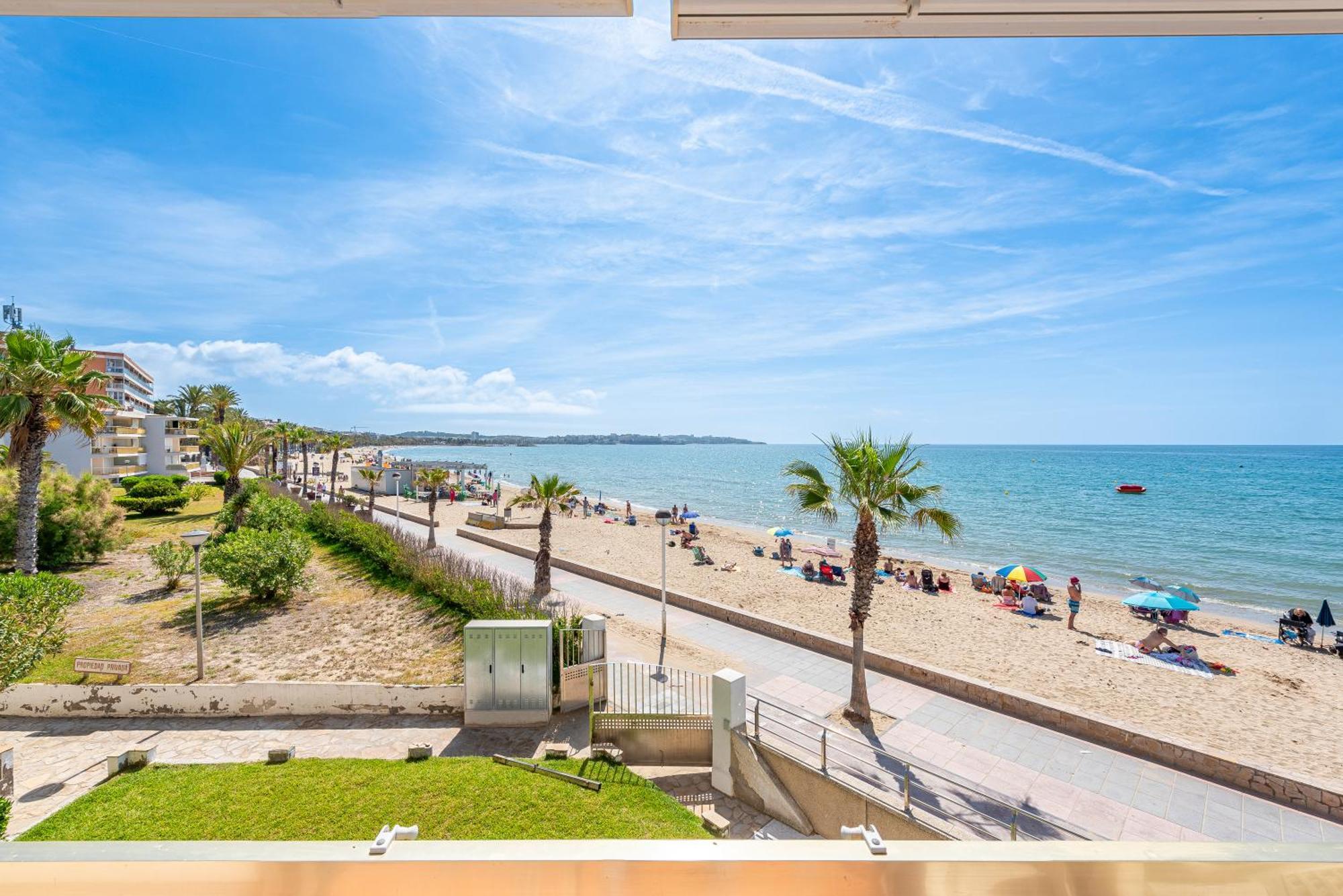 Apartamento Frente Al Mar Cambrils Esterno foto