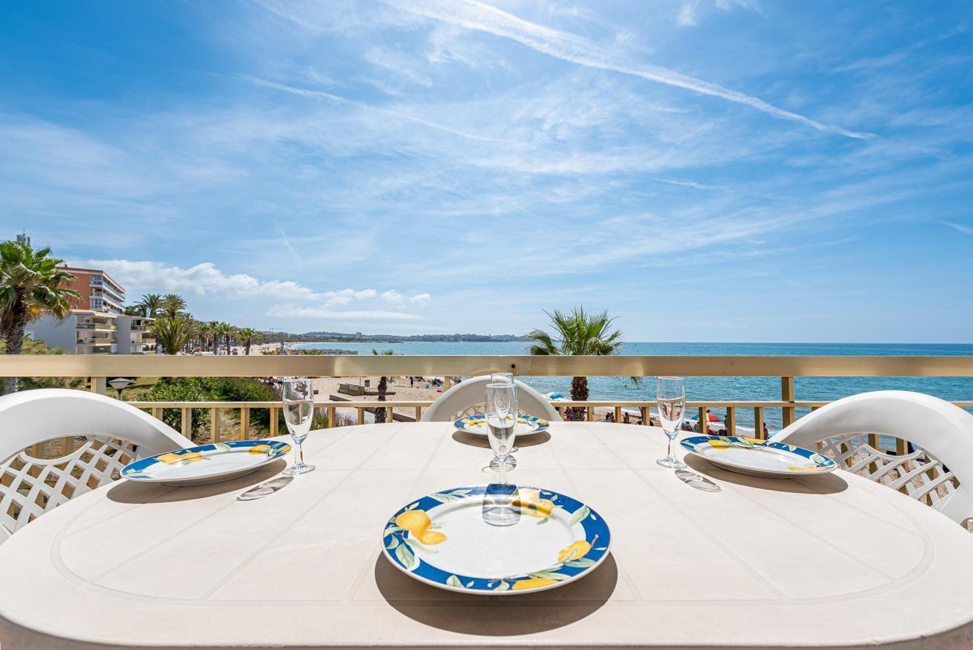 Apartamento Frente Al Mar Cambrils Esterno foto